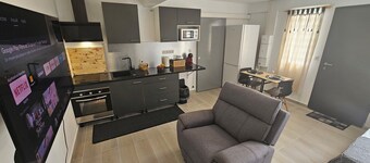 Quiet, comfortable studio 1 min from downtown