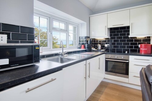 The Granary - 2 Bedroom Cottage - Penally