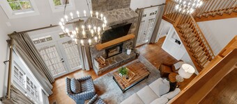 New - Peaceful Lake House, Hot Tub & Private Dock!