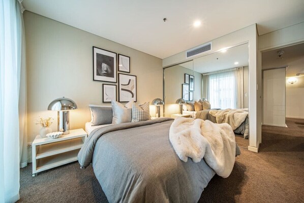 2 habitaciones, escritorio, wifi y ropa de cama 