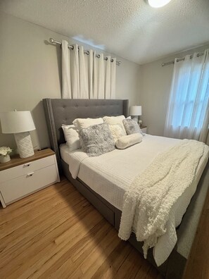 4 chambres, fer et planche à repasser, Wi-Fi gratuit, draps fournis