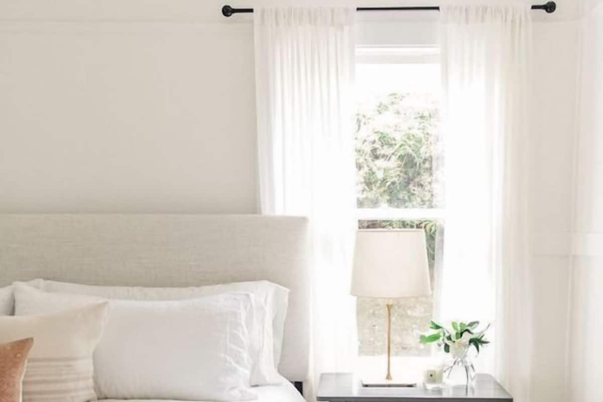 Luxury Single Room, Balcony, Mountain View | In-room safe, desk, blackout drapes, iron/ironing board