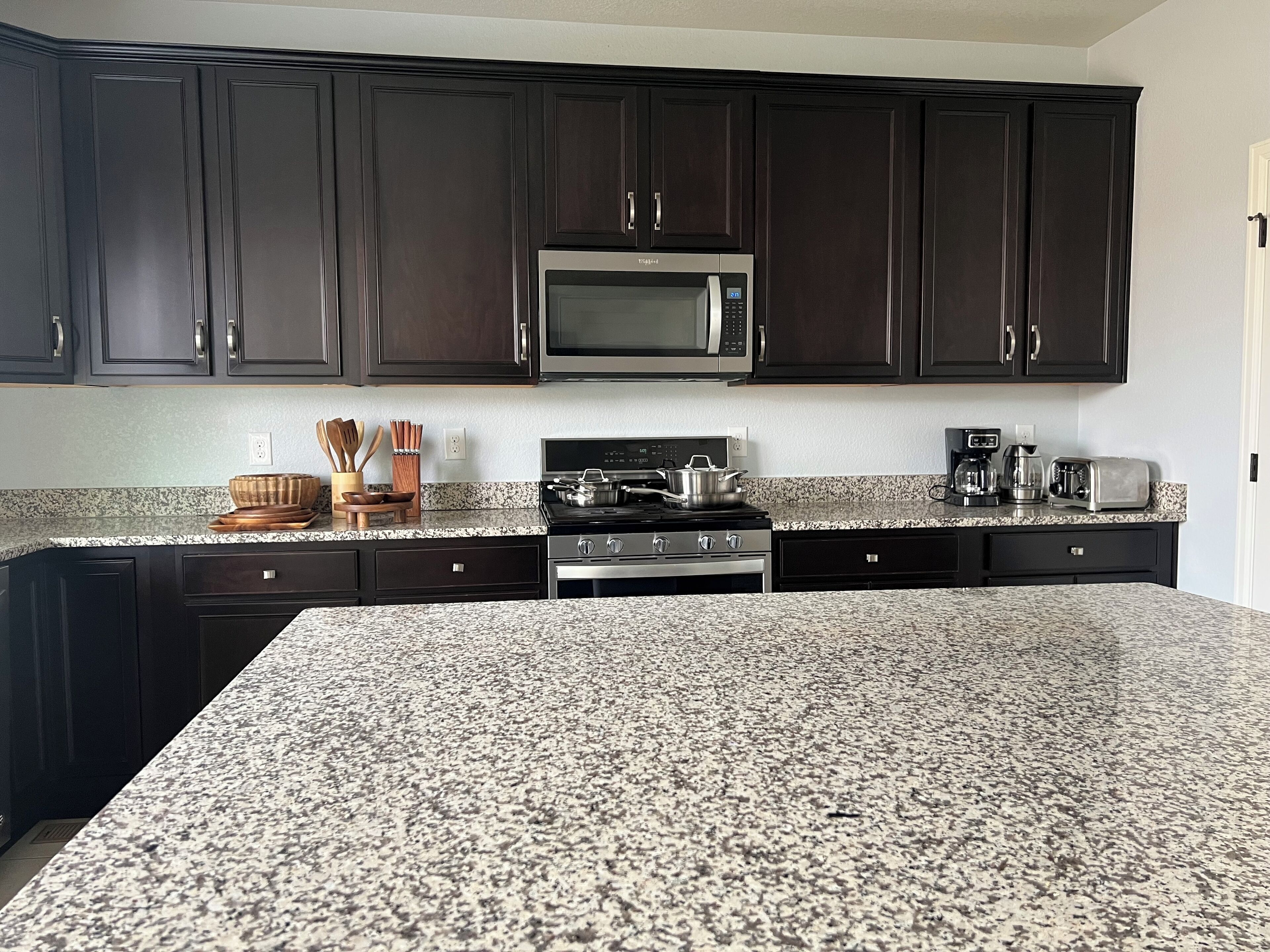 Microwave, stovetop, dishwasher