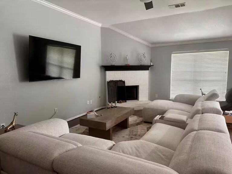 3-bedroom House In Welcoming Humble With Fitness Room, Ac - Crosby, TX