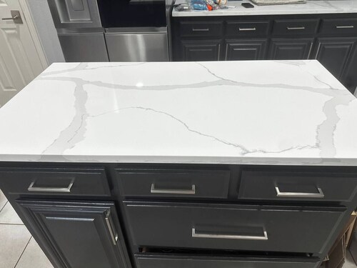 3-bedroom house in welcoming Humble with fitness room, AC