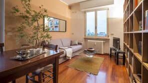 Living area - Hintown Warm Family Flat (Milan)
