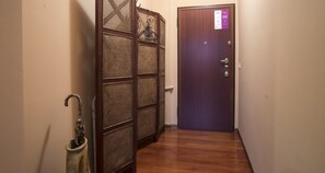 Interior - Hintown Warm Family Flat (Milan)