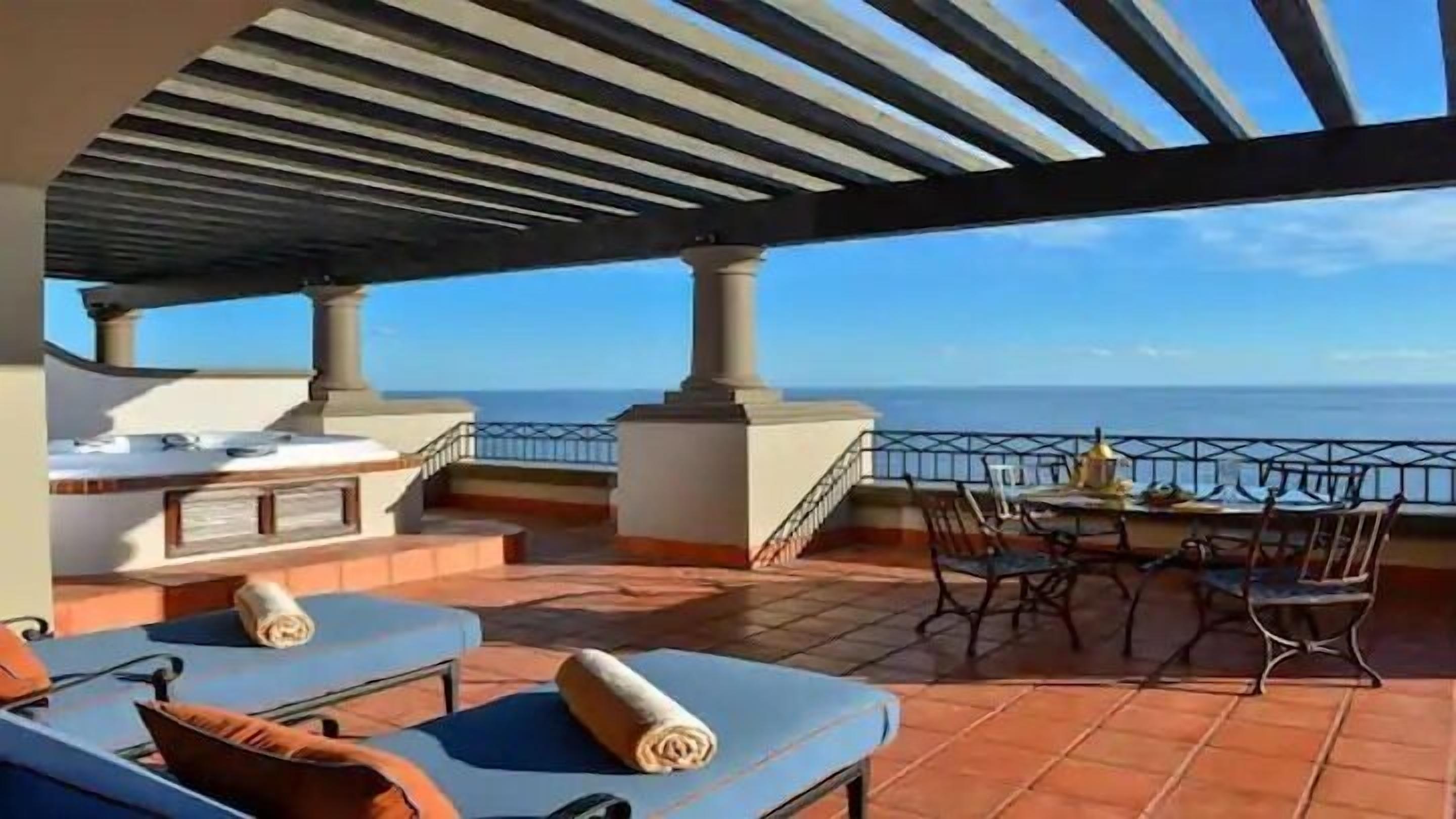 Luxury-Suite, Meerblick | Terrasse/Patio