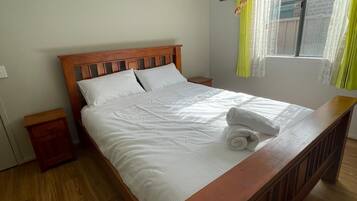 4 Schlafzimmer, Bügeleisen/Bügelbrett, WLAN, Bettwäsche