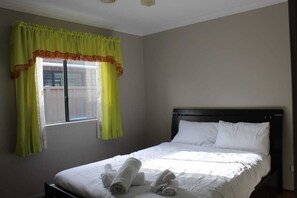 4 Schlafzimmer, Bügeleisen/Bügelbrett, WLAN, Bettwäsche