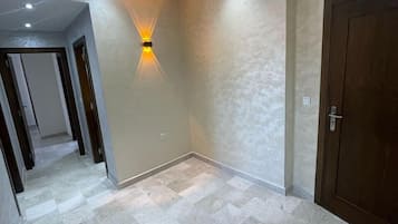 Comfort Apartment, Balcony, City View | Living area