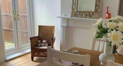 3 Bed Victorian Home in Norwich Sleeps 6 - 8