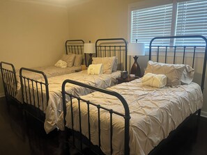 3 Schlafzimmer, Bügeleisen/Bügelbrett, kostenloses WLAN, Bettwäsche