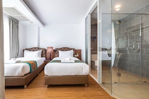 Comfort Twin Room, 1 Bedroom, City View | Hypo-allergenic bedding, down comforters, in-room safe, desk - Meet Holiday International Hotel (Patong)