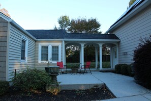 屋外ダイニングエリア