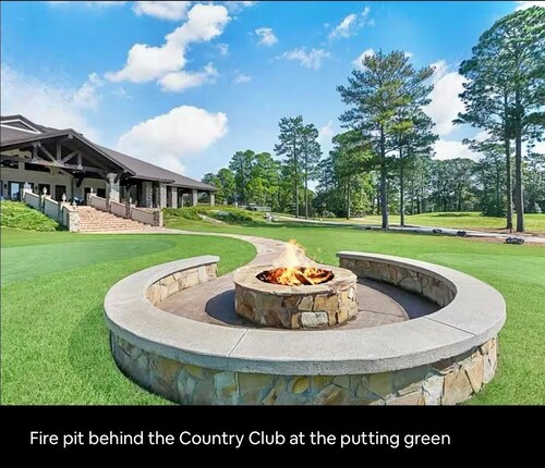 ~ Renovated Luxe Condo at Rayburn Country Club golf resort ~