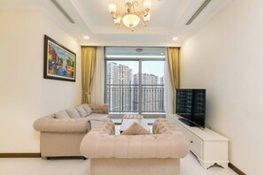 3 Bedroom Apartment | Wohnbereich | Flachbildfernseher