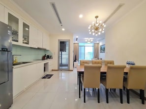 2 Bedroom Apartment | Matservice på rummet