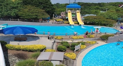 Haven House 10 Min To PTI
5 Min to Lake Jeanette
15 Min Wet N Wild Water Park