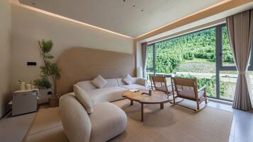 Suite Signature, vista montagna | Area soggiorno | Stampante