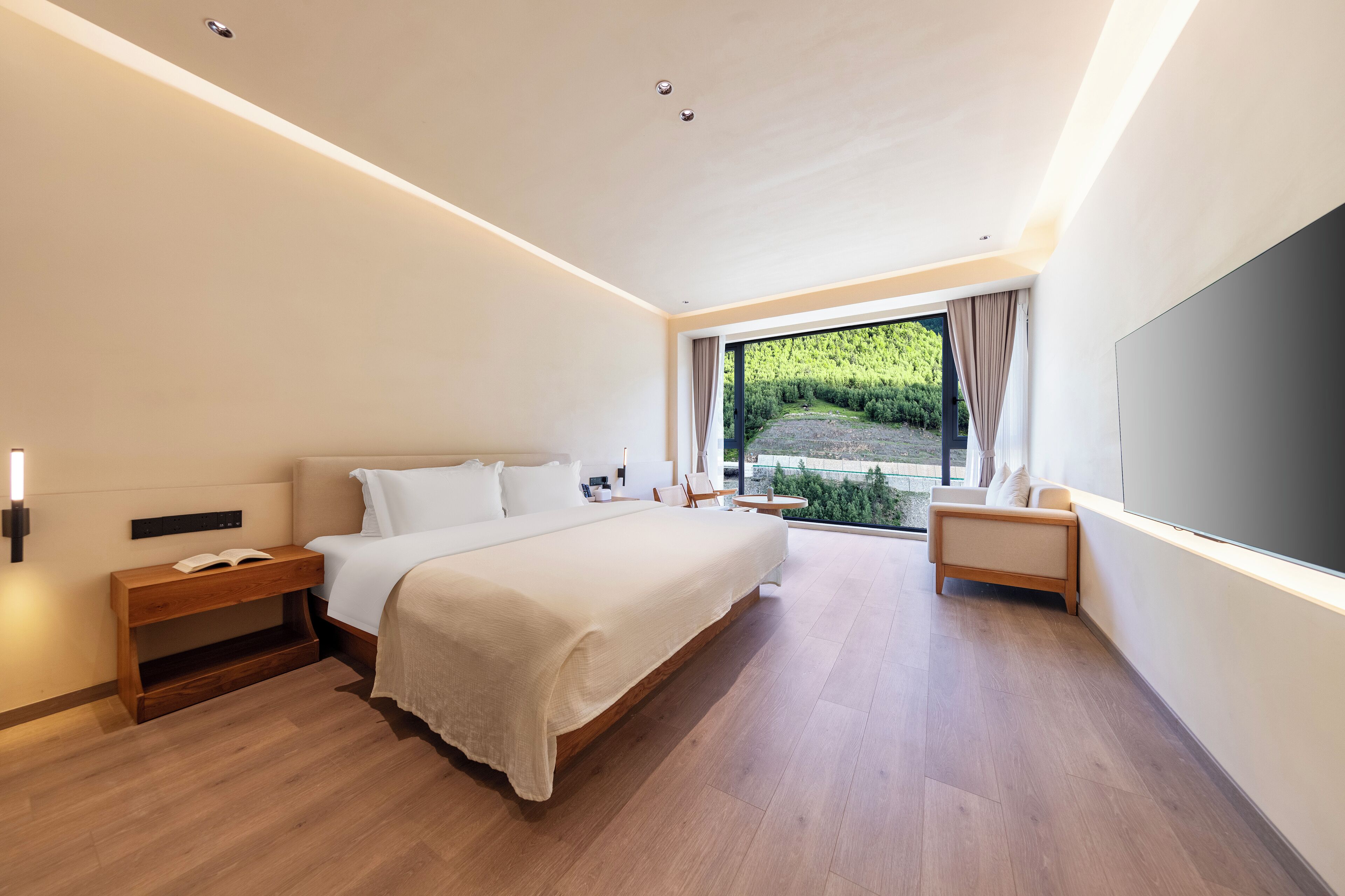 Cortinas blackout y sistema de insonorización 