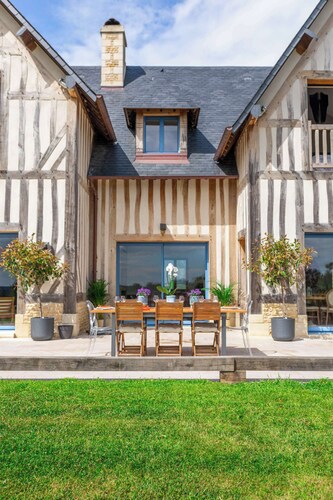 Villa piscine intérieur chauffé à 5mn de Deauville