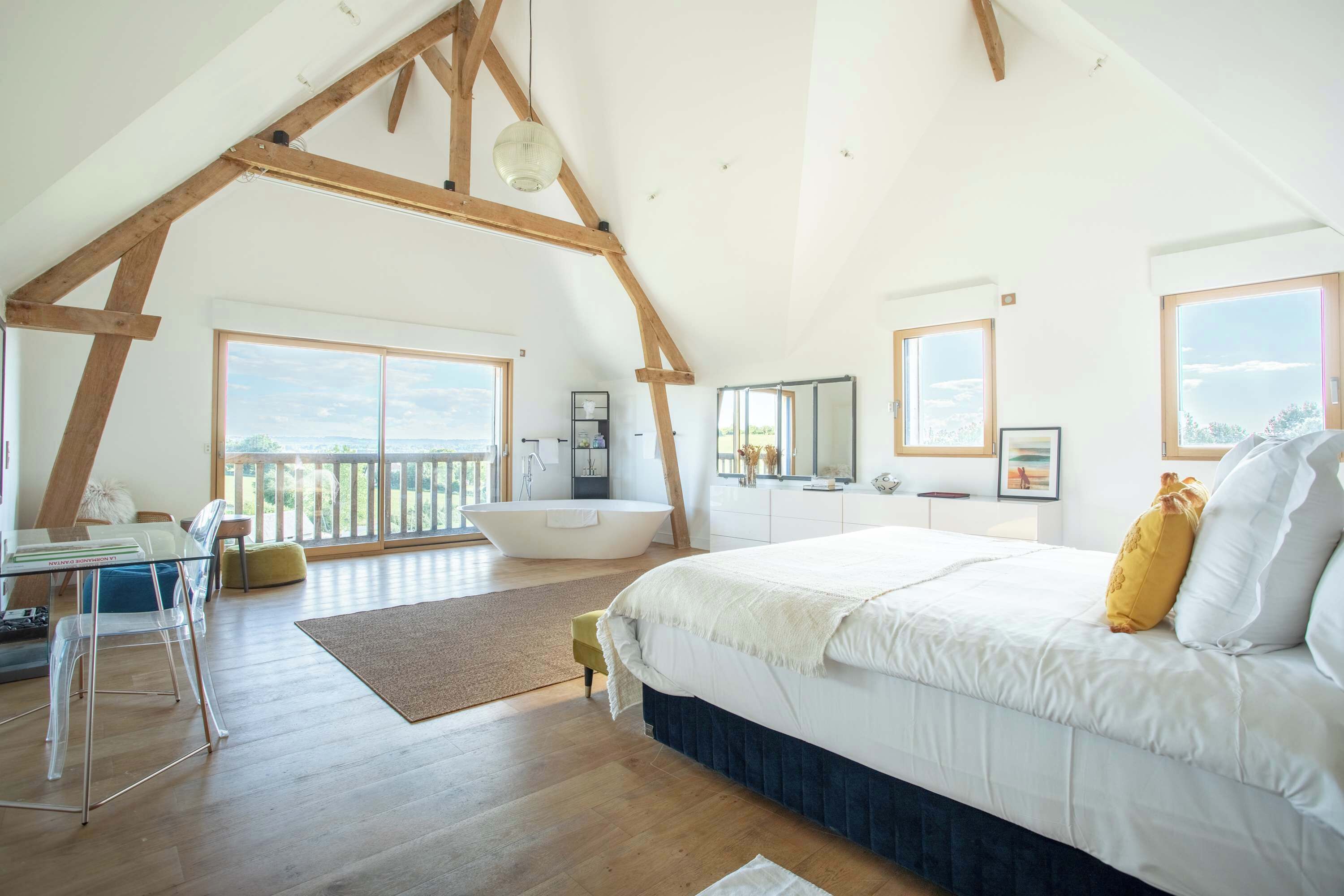 5 soveværelser, skrivebord, strygejern/strygebræt, Wi-Fi