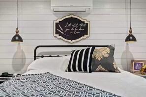 1 habitación, tabla de planchar con plancha, wifi y ropa de cama 