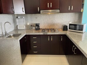 冰箱、微波炉、炉灶、茶具/咖啡用具