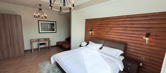 A King Serenity Suite