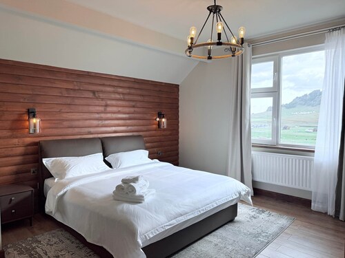 A King Serenity Suite