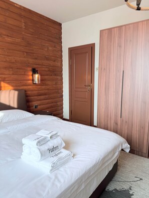 2 bedrooms, WiFi, bed sheets - Deluxe Room with Two Double Beds (Terelj)