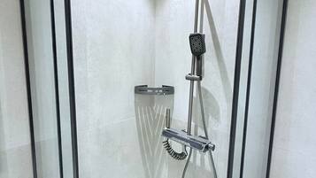 吹风机、毛巾
