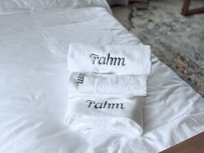 Hair dryer, towels - Accessible Single Room (Terelj)