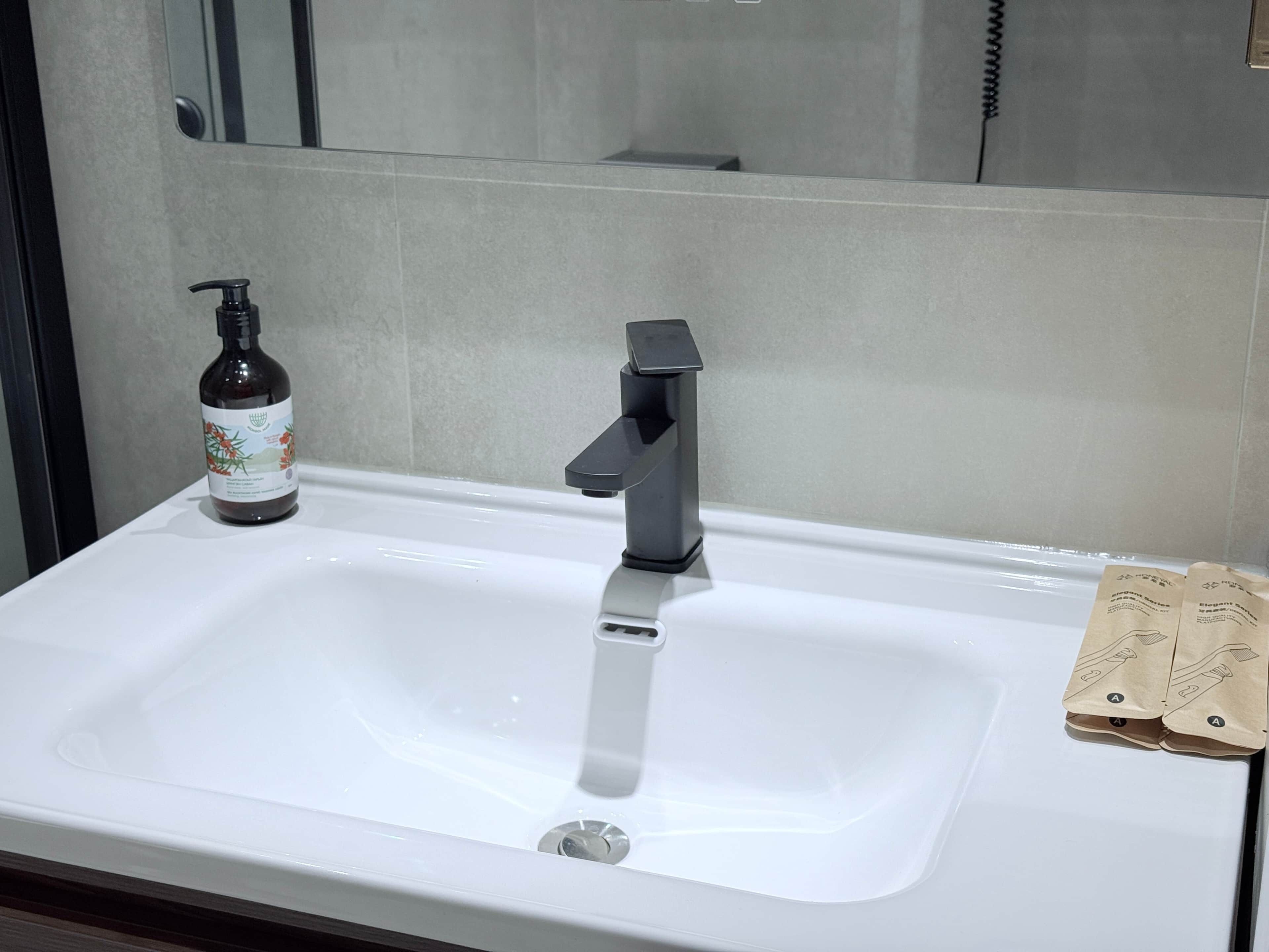 Hårføner og håndklær