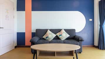 Smart TV 45 pulgadas con canales de televisión vía satélite, chimenea