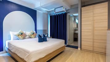 Desk, laptop workspace, free WiFi, bed sheets