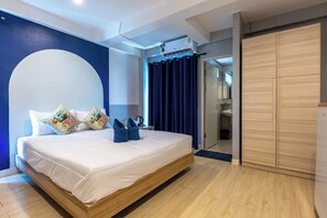 Deluxe Room | Meja, ruang kerja komputer riba, Wi-fi percuma, cadar katil 