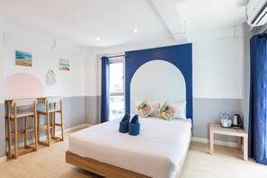 Deluxe-huone | Työpöytä, kannettavalle tietokoneelle sopiva työtila, ilmainen Wi-Fi