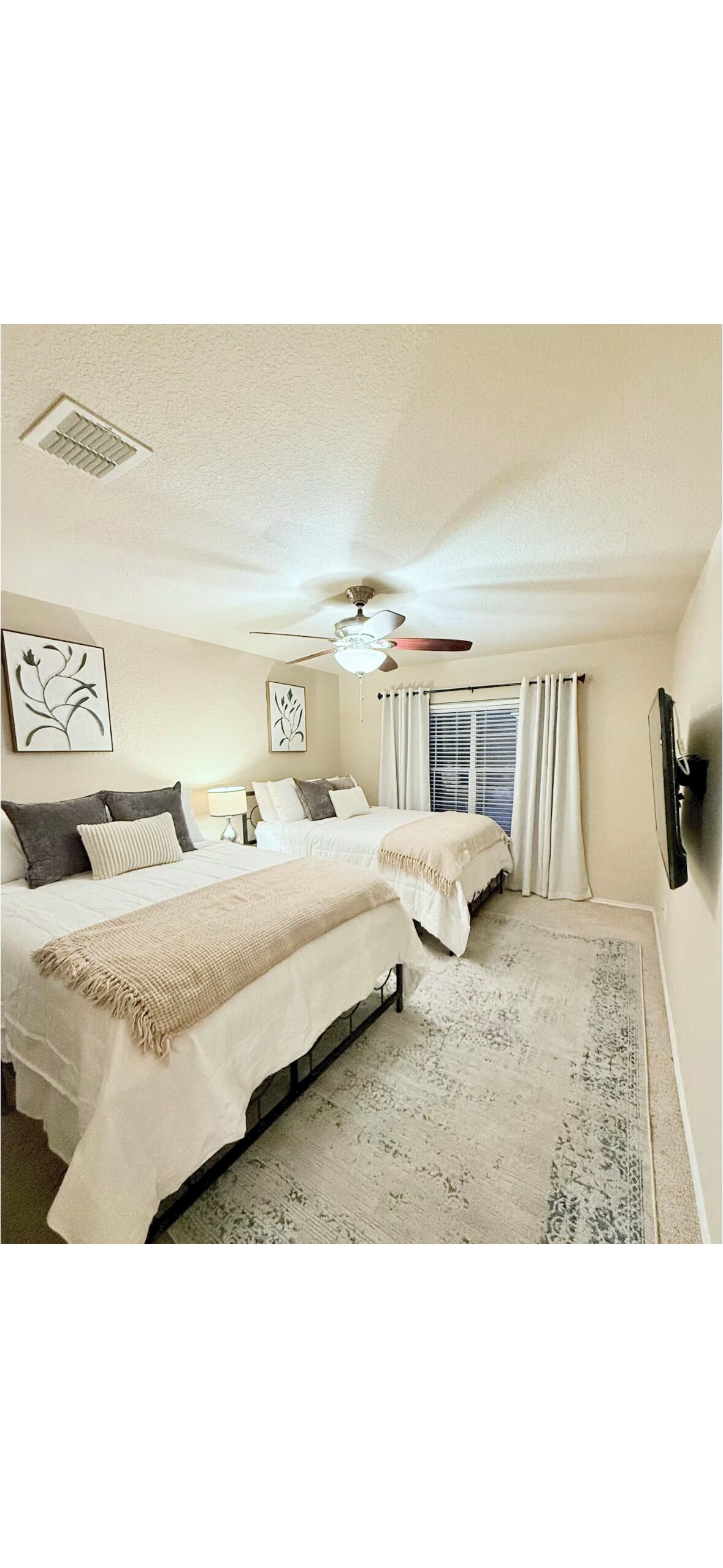 2 bedrooms, iron/ironing board, WiFi, bed sheets