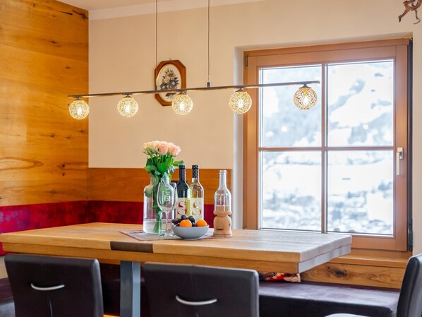 Dining - Detached holiday home with balcony in Bramberg (Bramberg am Wildkogel)