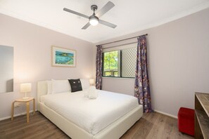 1 chambre, bureau, fer et planche à repasser, accès au Wi-Fi (inclus)