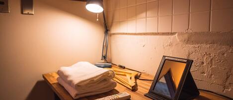 Bureau, accĂšs au Wi-Fi (inclus)