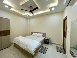 Deluxe Room | Laptop workspace, free WiFi - Royal Celebration (Lucknow)
