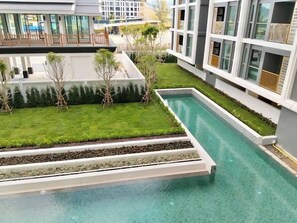 Outdoor pool - The Ozone Rezidence (Choeng Thale)