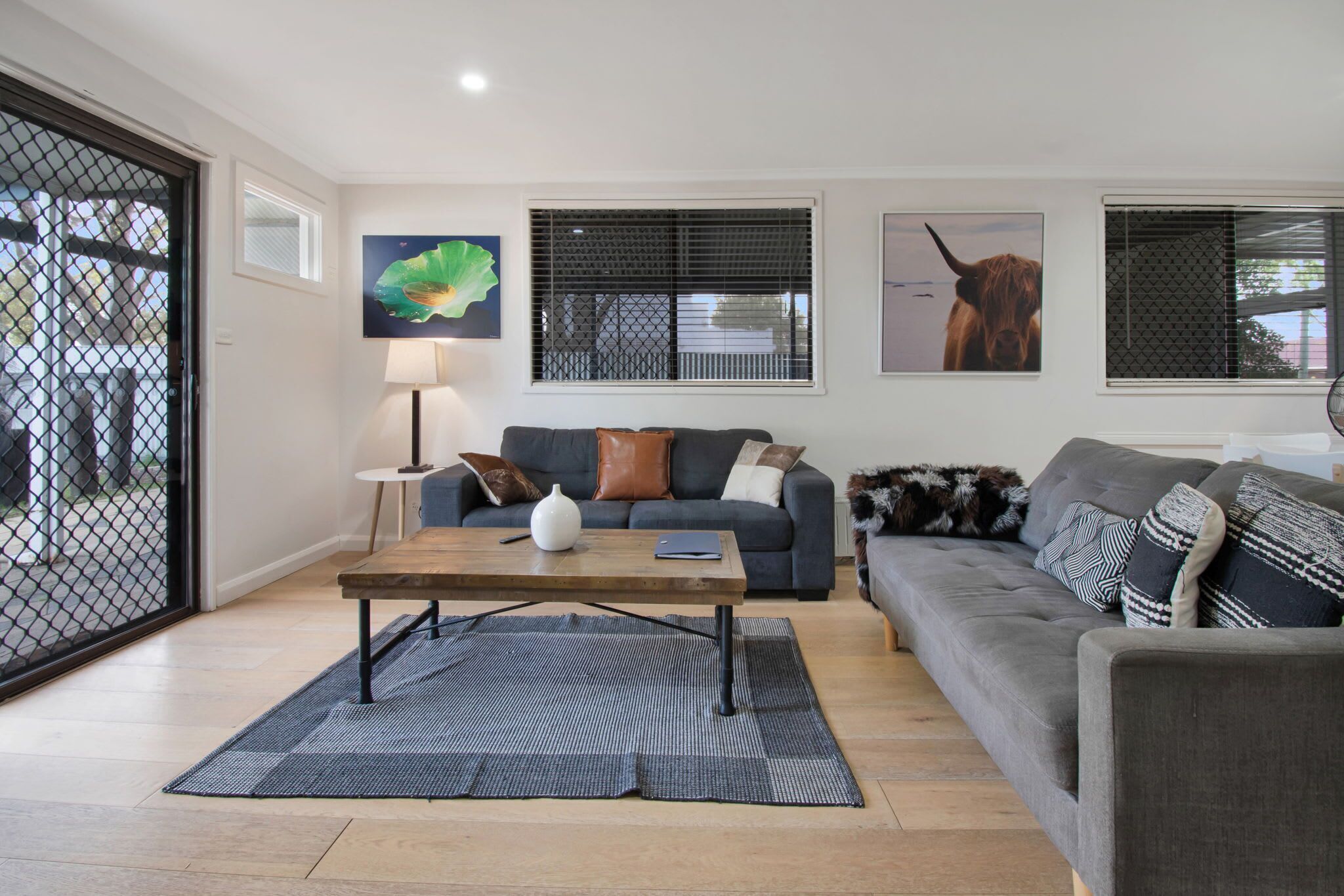 Smart TV, table tennis, offices