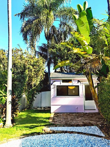 Boutique Artistic Home-Near North Syd & Kirribilli