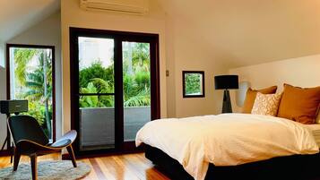 3 slaapkamers, een strijkplank/strijkijzer, wifi, beddengoed