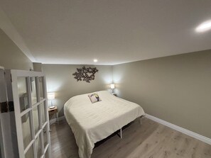 4 bedrooms, WiFi, bed sheets