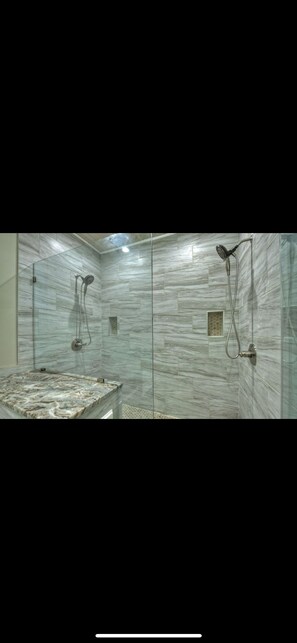 Jetted tub, hair dryer, towels, soap